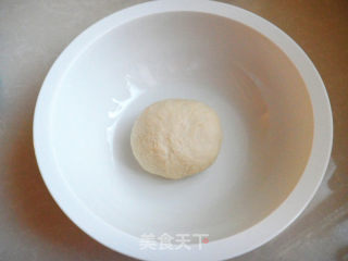 杏鲍菇培根披萨的做法步骤：1