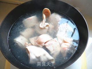 腐乳猪蹄炖花生的做法步骤：3