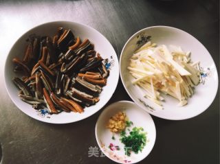 茭白炒鳝丝的做法步骤：2