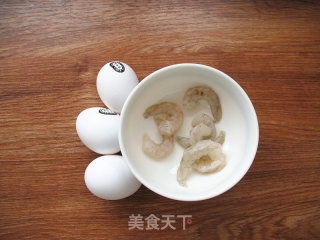 虾仁水蒸蛋的做法步骤：1