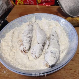 酱焖小黄鱼的做法步骤：3
