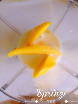 芒果慕斯杯的做法步骤：3