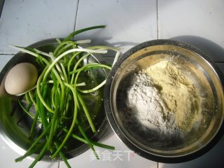 香葱鸡蛋煎饼的做法步骤：1