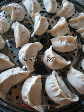 春季除燥，首选芹菜  芹菜猪肉烫面蒸饺的做法步骤：7