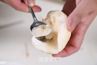 红酒梨的做法步骤：1