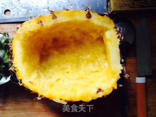 马苏里拉奶酪焗五彩菠萝饭的做法步骤：2