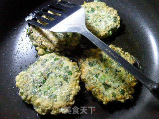 鸡蛋草籽饼的做法步骤：9