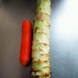蒜蓉莴笋丝的做法步骤：1