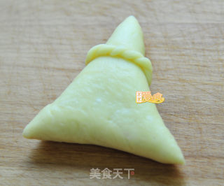 春天草莓季【浪漫草莓乳酪三角包】的做法步骤：5