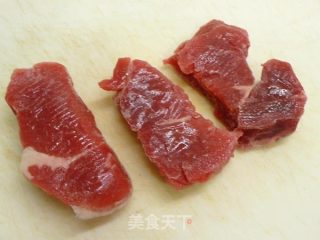 骰子牛炒玉米 ★口口牛排 2的做法步骤：1