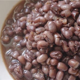 红豆糖水的做法步骤：2