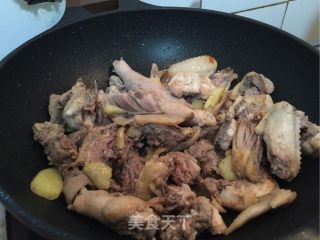 黄酒焖鸡的做法步骤：4