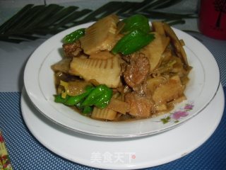 五花肉烧春笋的做法步骤：8