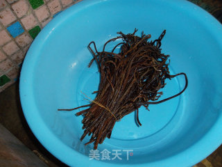 怪味蕨菜的做法步骤：1