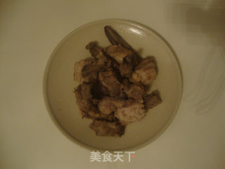 山药芋头土豆炖羊排的做法步骤：2
