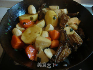 山药芋头土豆炖羊排的做法步骤：5