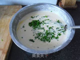 葱花鸡蛋饼的做法步骤：4