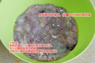 炒安鱇鱼肚丝的做法步骤：3