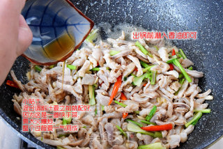 炒安鱇鱼肚丝的做法步骤：11