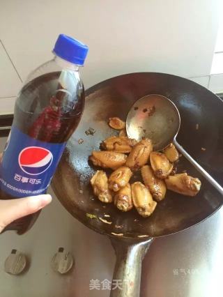 可乐鸡翅-详细版的做法步骤：7