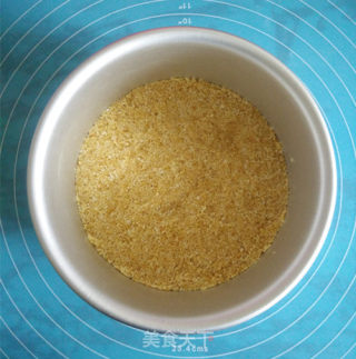 [芒果慕斯蛋糕】变着法的吃水果的做法步骤：2