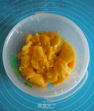 [芒果慕斯蛋糕】变着法的吃水果的做法步骤：3