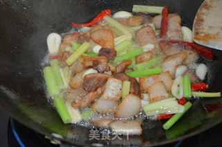 花菜炒肉的做法步骤：5