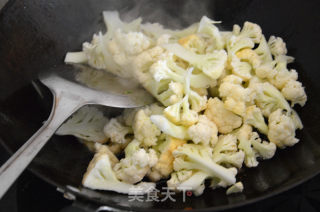 花菜炒肉的做法步骤：8