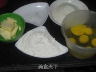杏仁海绵蛋糕的做法步骤：1