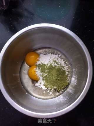 抹茶戚风蛋糕的做法步骤：1