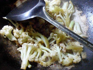 肉丝莴笋叶炒花菜的做法步骤：8
