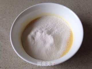 【杏仁蜂蜜戚风蛋糕】的做法步骤：6