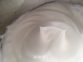 【杏仁蜂蜜戚风蛋糕】的做法步骤：8