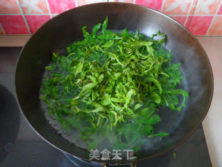 煎荠菜豆腐饼的做法步骤：3