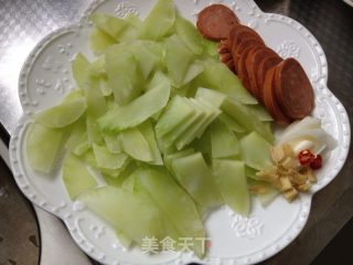 莴苣火腿小炒的做法步骤：1