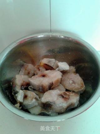 红烧鱈鱼的做法步骤：1