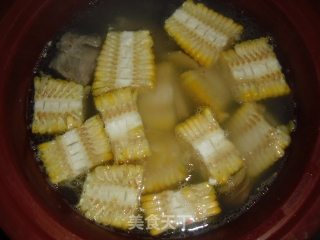马蹄玉米炖排骨的做法步骤：7