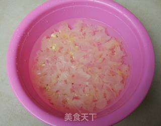 紫薯银耳雪梨汤的做法步骤：1