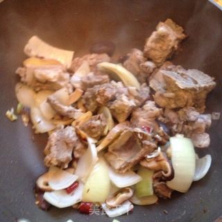 咖喱排骨饭的做法步骤：8
