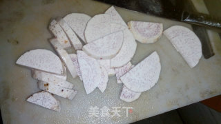 芋出美味～～～香芉牛奶西米露的做法步骤：2