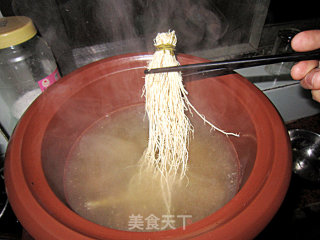 家有萌宝必备神器——龙须根炖鸡的做法步骤：5