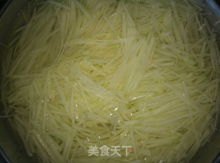 香煎土豆饼的做法步骤：1