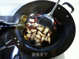 纠结美食减肥节奏=食肉族减肥的天堂五花肉烧春笋的做法步骤：16
