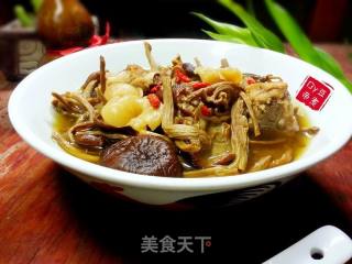 茶树菇排骨养生汤的做法步骤：7