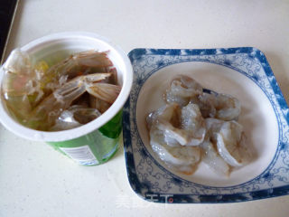 菠萝虾仁咕咾豆腐的做法步骤：1