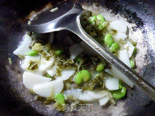 雪菜蚕豆炒山药的做法步骤：6