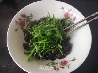 芹菜拌木耳的做法步骤：9