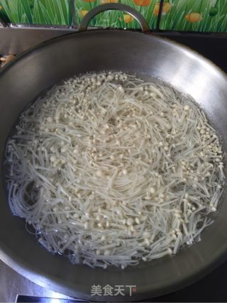 凉拌金针菇的做法步骤：2