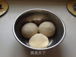 鲅鱼猪肉韭菜饺子的做法步骤：1