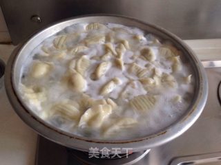 鲅鱼猪肉韭菜饺子的做法步骤：11